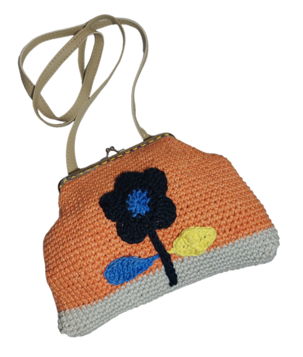 Flora crochet handbag - Image 2