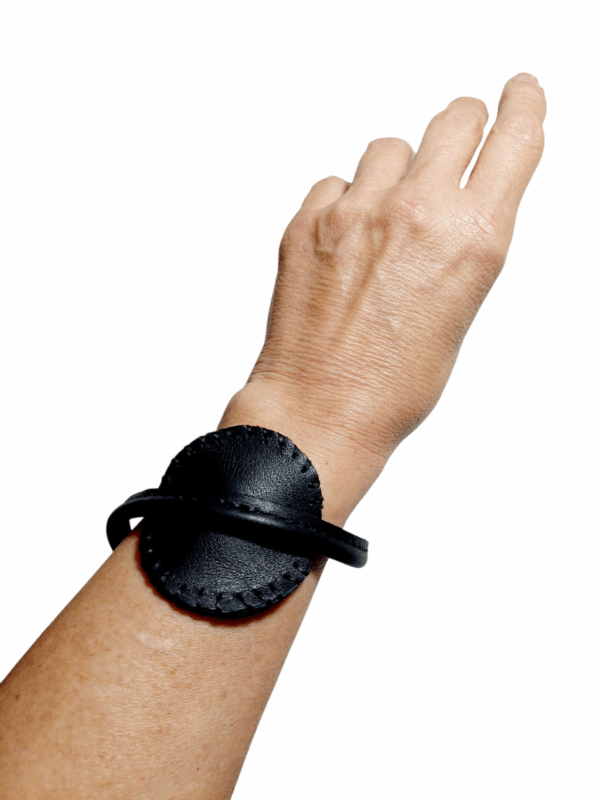 Leather bangle - Image 3